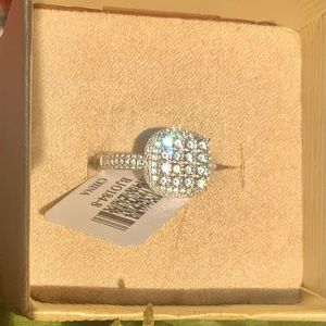 Diamanté Zirconium cocktail ring